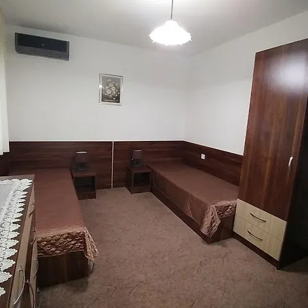 къща Pepi Guest house *