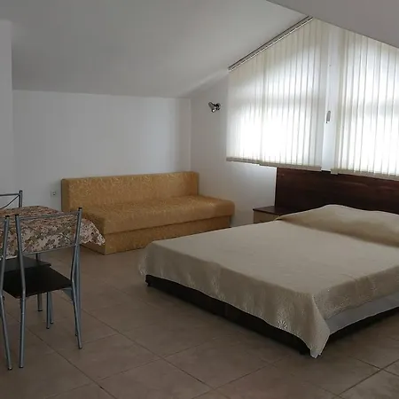 къща Pepi Guest house *